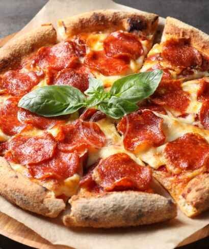 Pepperoni basil pizza