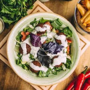 Falafel greens salad